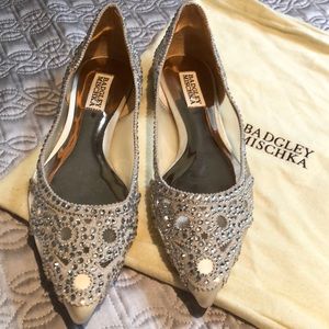 Badgley Mischka Ivory Crystal Pointy Flat size 7
